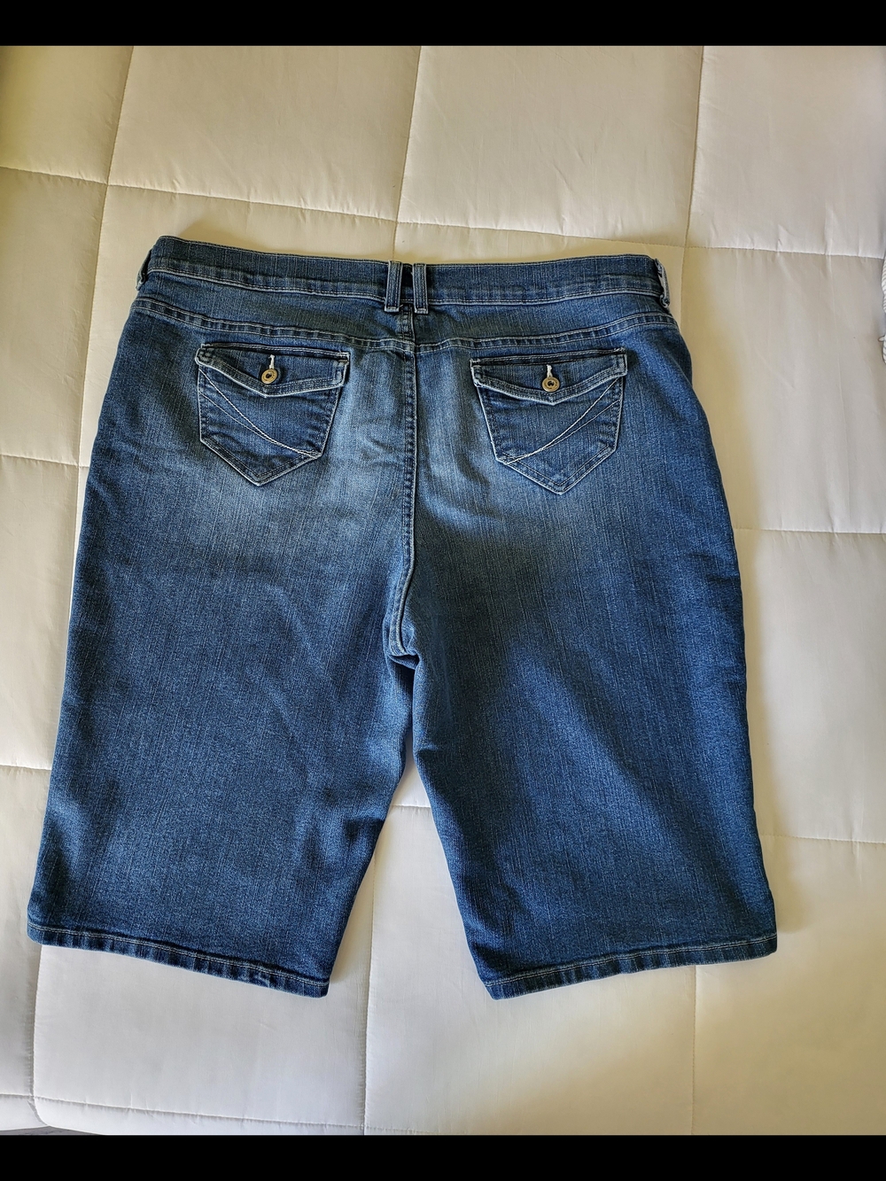 Sonoma 20W Mid-wash Denim Bermuda Shorts - Picture 2 of 3